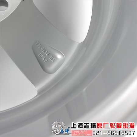 宝马320 16寸原装正品拆车轮毂