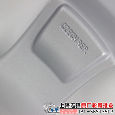 进口宝马325二手17寸轮毂