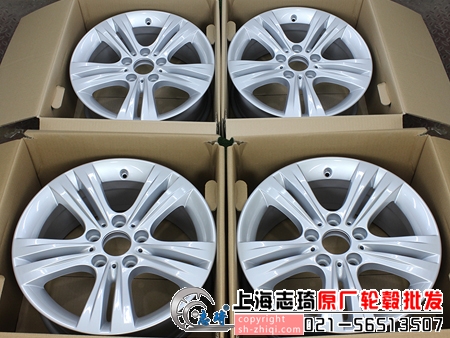 宝马392原装17寸拆车轮毂