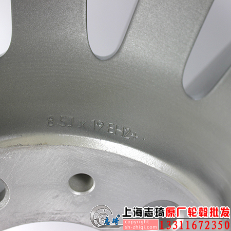 宝马750原装锻造轮毂19寸