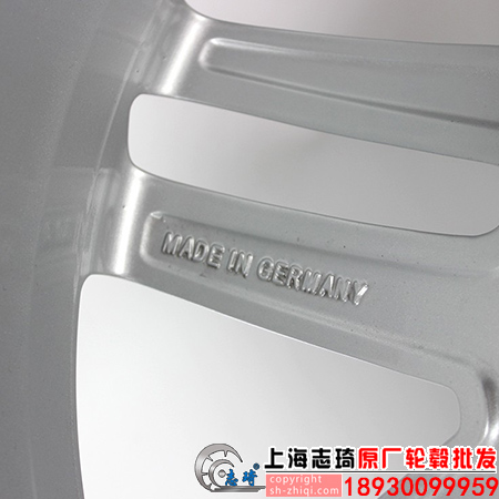 奥迪新款q7原装轮毂19寸
